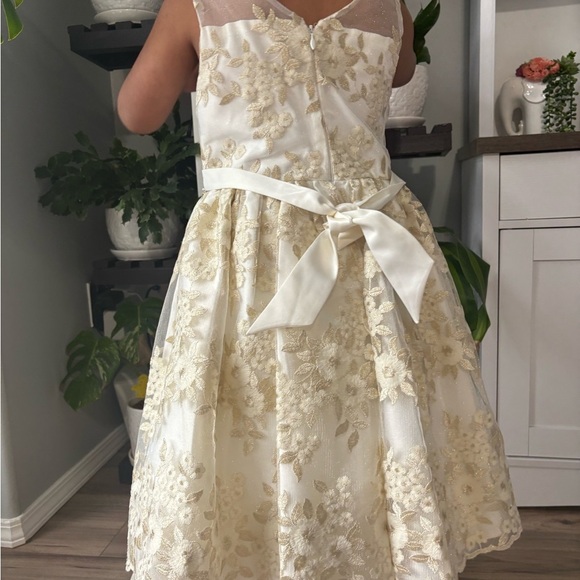 American Princess Ivory Floral Kids Dress - Picture 2 of 9